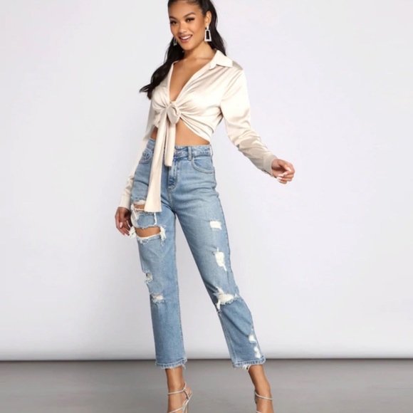 Tie front cropped top - Picture 3 of 7